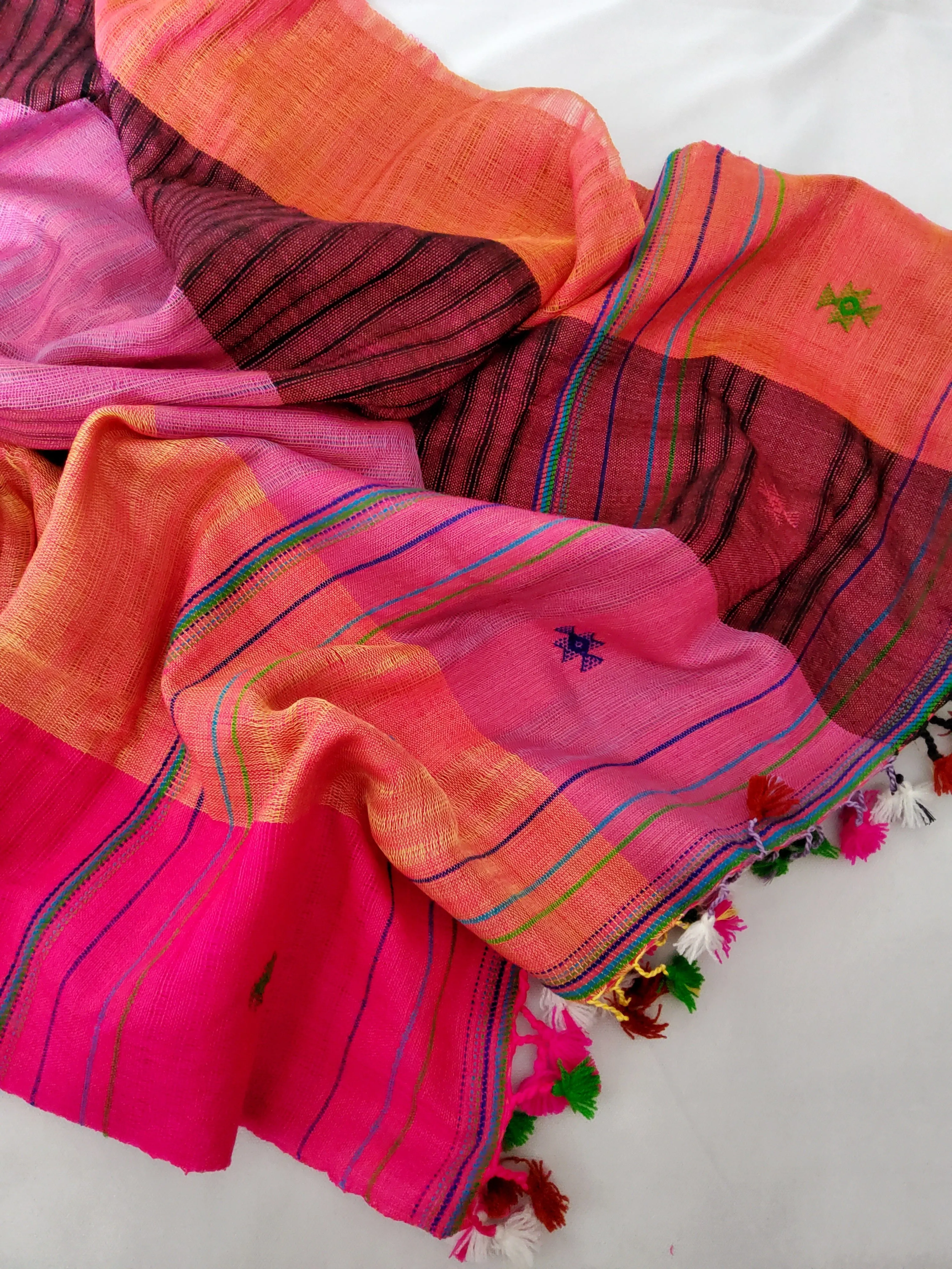 Bhujodi Embroidered Cotton Stole